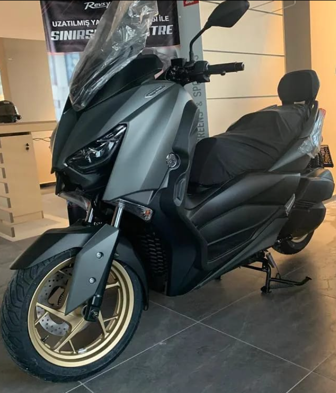 YAMAHA%20XMAX%20250/300%20BACAK%20KORUMA%20(2018-2023)