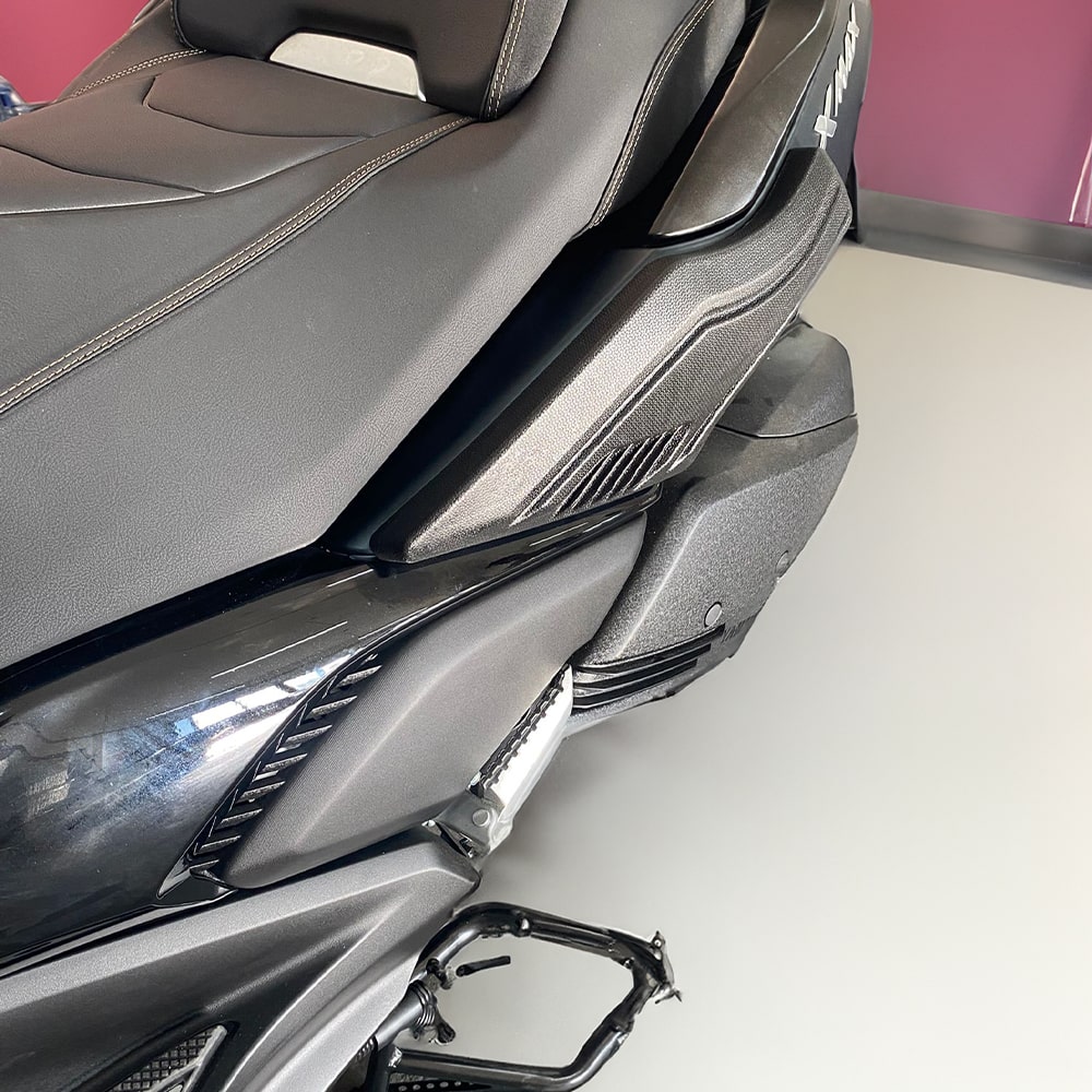 YAMAHA%20XMAX%20250%20SELE%20ALTI%20KORUMA%20(EN%20SON%20KASA%20ELEKTRONİK%20GÖSTERGE)